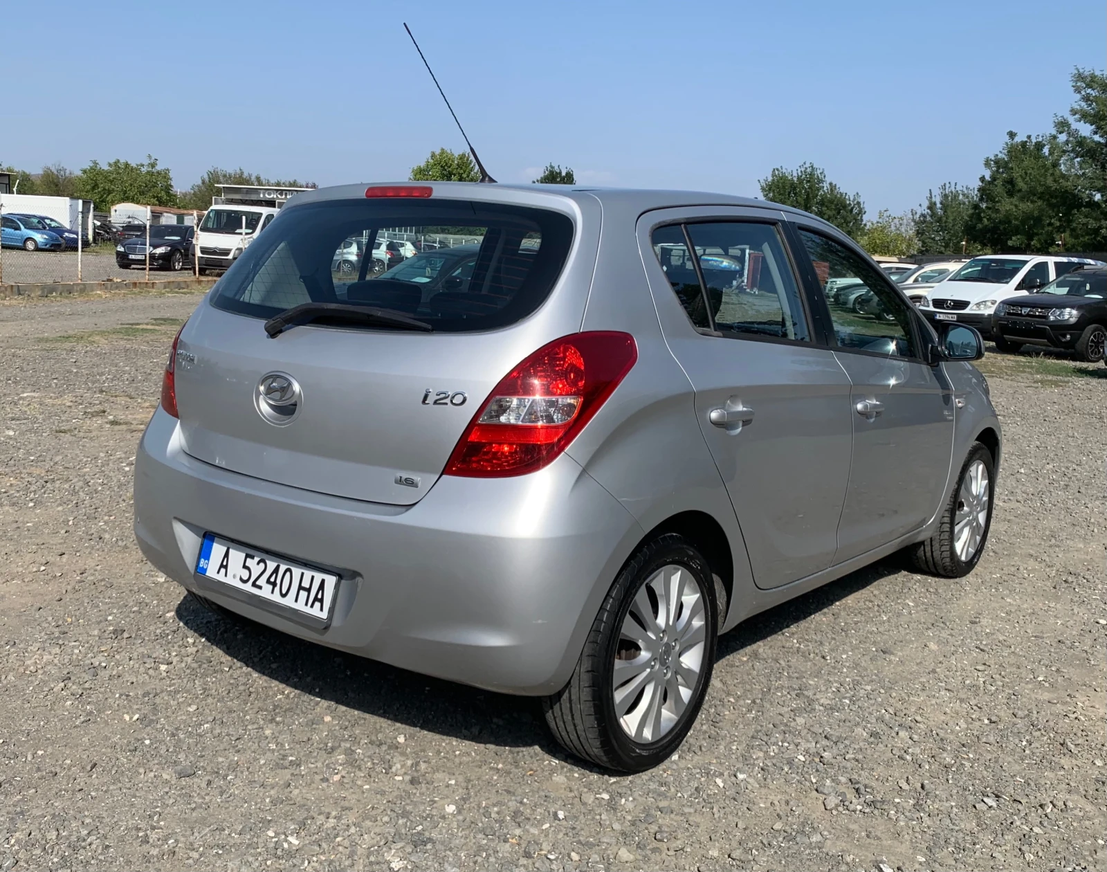 Hyundai I20  Automatic 1.6i (126к.с)БЕНЗИН - изображение 4