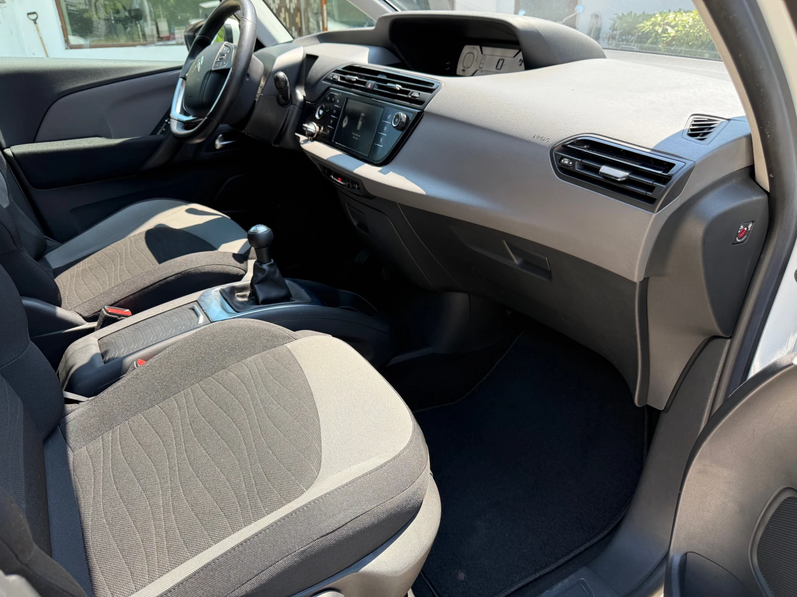 Citroen C4 Picasso 1.6HDI - изображение 9