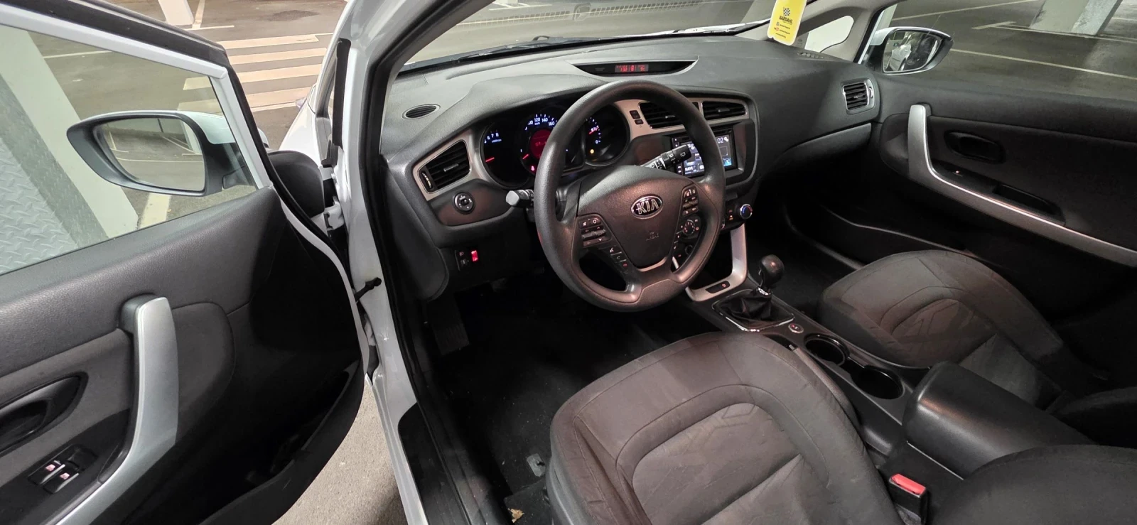 Kia Ceed 1.4i  Italy  | Mobile.bg   16