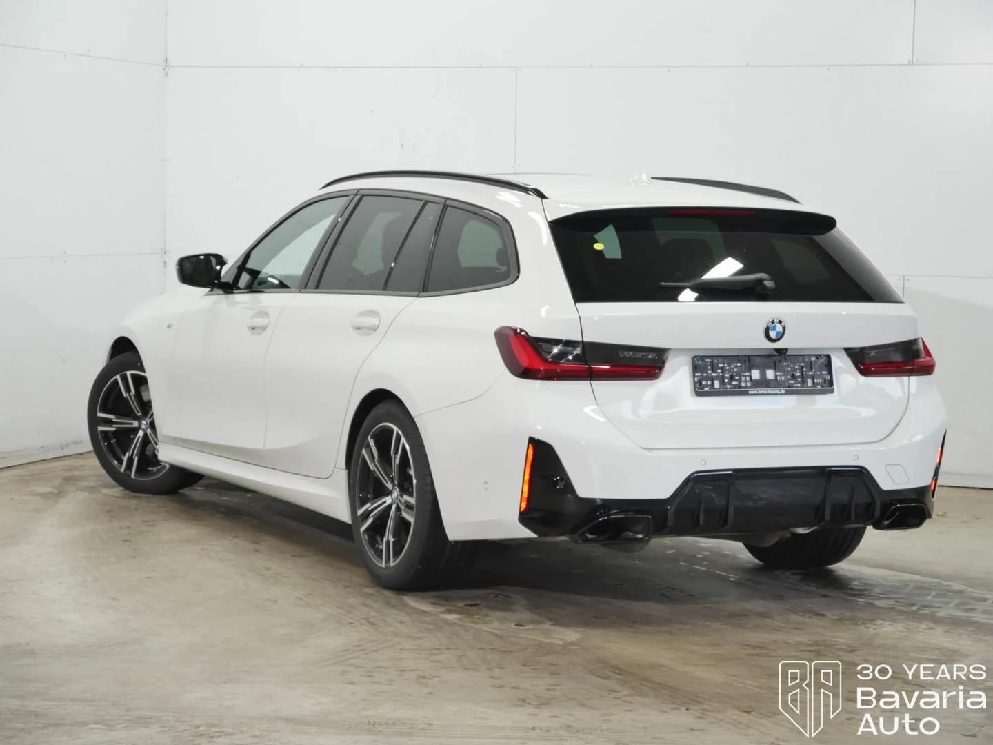 BMW 340 M340d xDrive Touring Sportautomatic - изображение 2