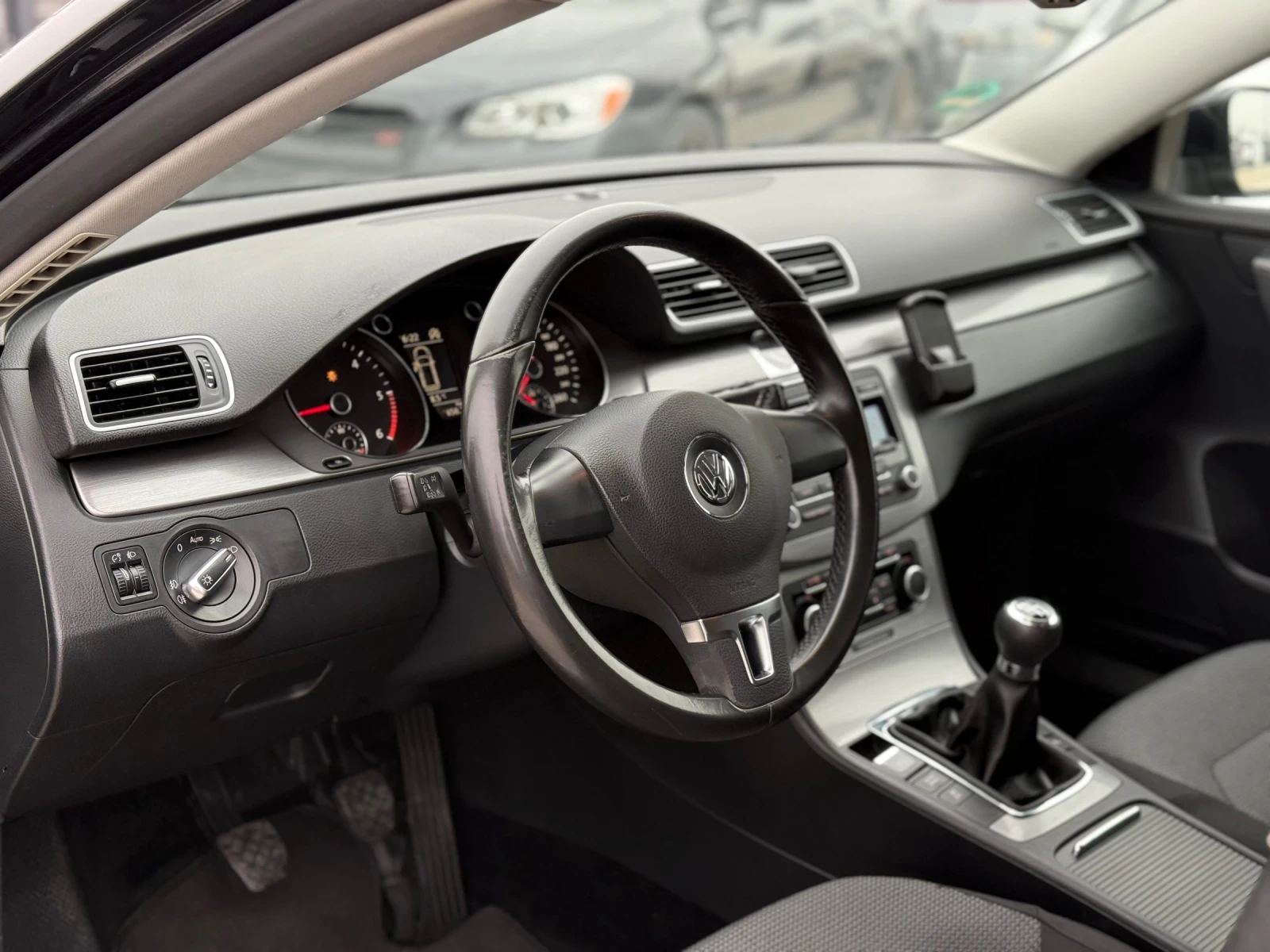 VW Passat 2.0TDI* 140к.с* 2013г* Топ Състояние* 211.000КМ*  - изображение 7