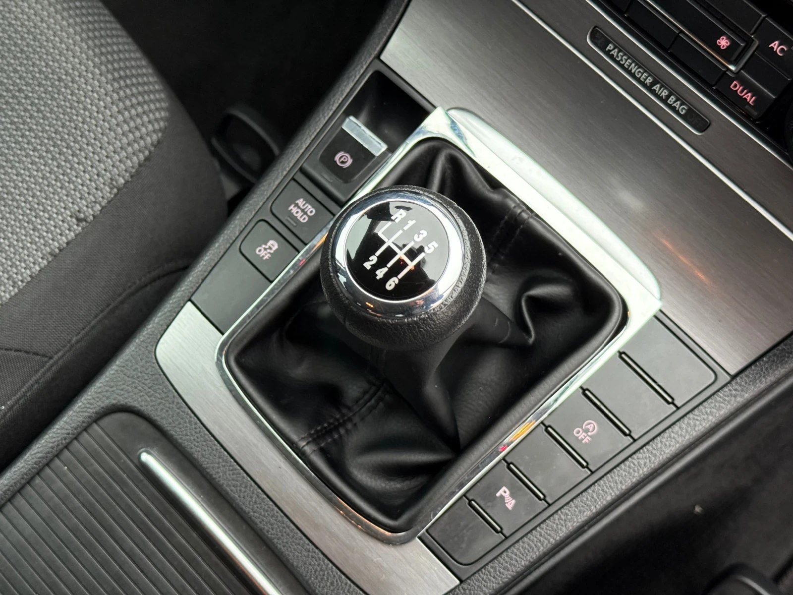 VW Passat 2.0TDI* 140.* 2013*  * 211.000*  | Mobile.bg   11