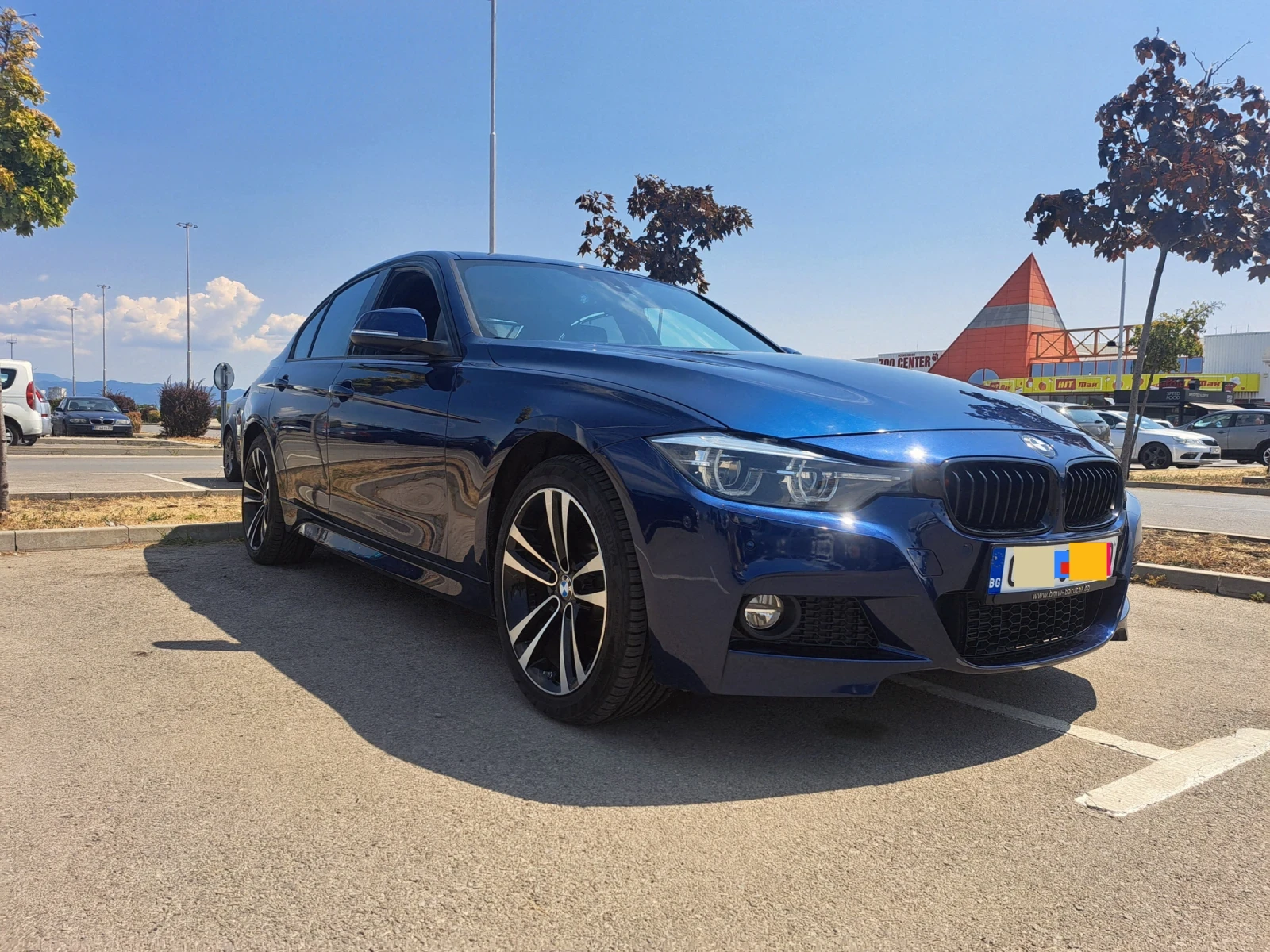 BMW 330 Като нова!!! 74000км. X-DRIVE  M-пакет - изображение 6