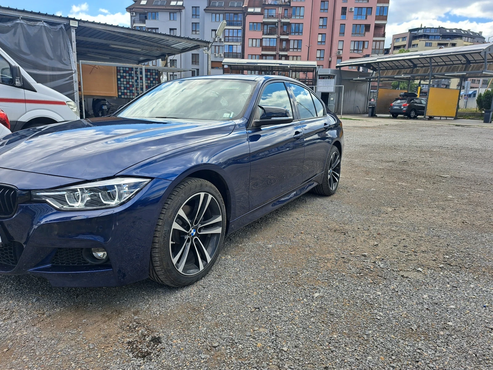 BMW 330 Като нова!!! 74000км. X-DRIVE  M-пакет - изображение 4