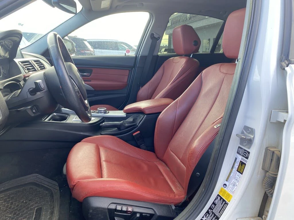 BMW 320 XDRIVE * PANO * ПОДГРЕВ * LED * NAVI * AUTOPILOT - изображение 9