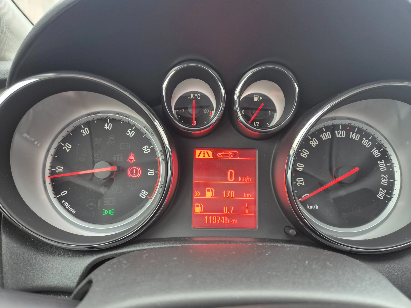 Opel Astra J 1.6 - изображение 7