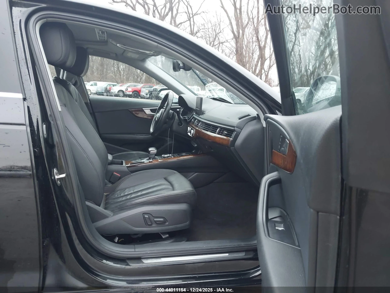 Audi A4 S-Line* Technik* 2 Ключа, снимка 10 - Автомобили и джипове - 53987680