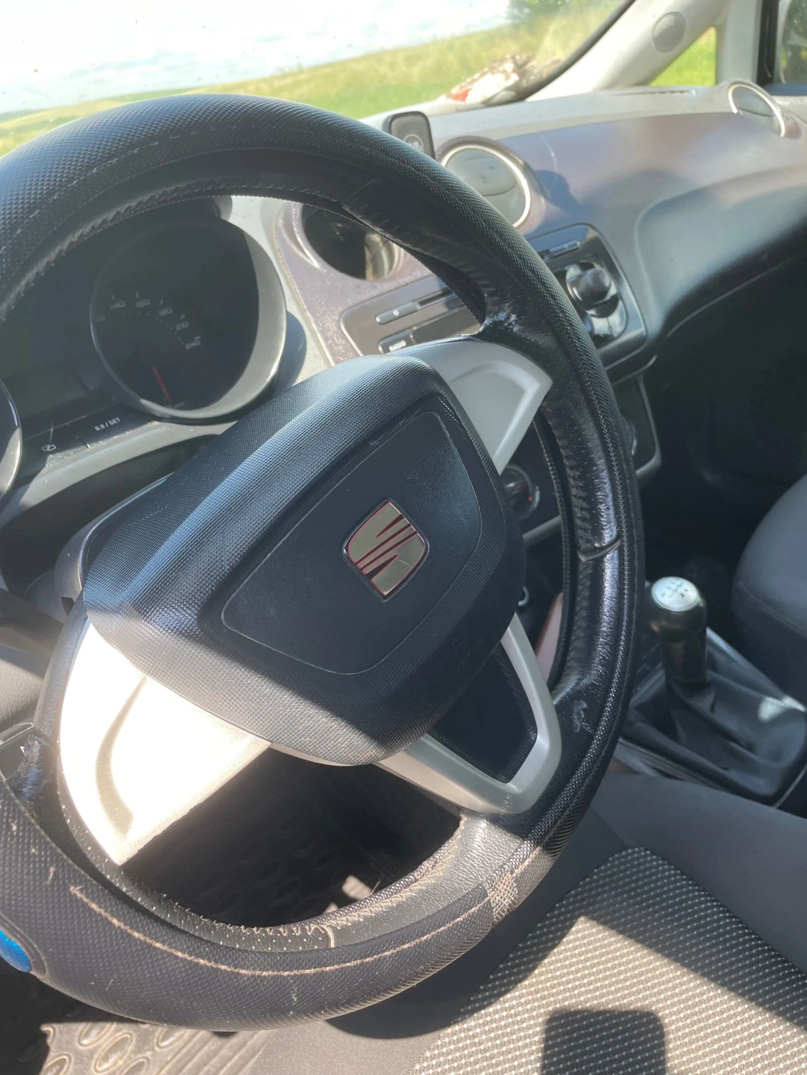 Seat Ibiza Ibiza, снимка 14 - Автомобили и джипове - 54170069