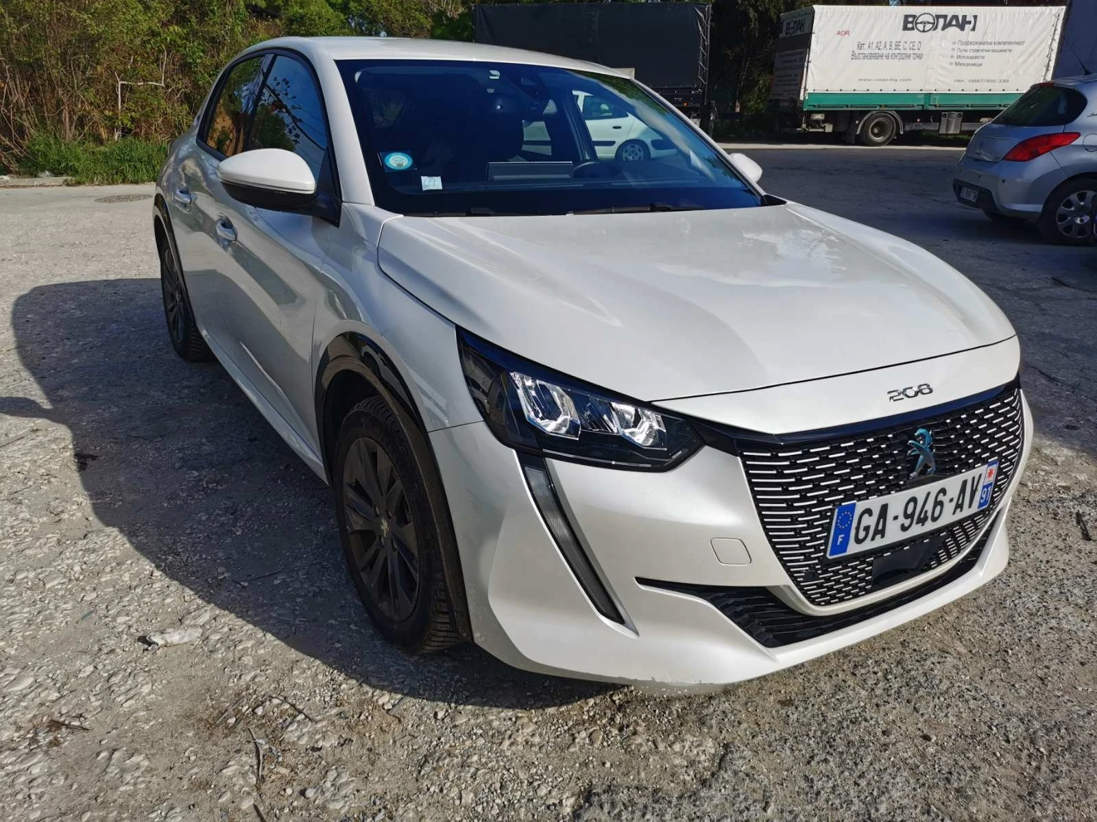 Peugeot 208 Allure e-208, 45000км, снимка 4 - Автомобили и джипове - 54490470