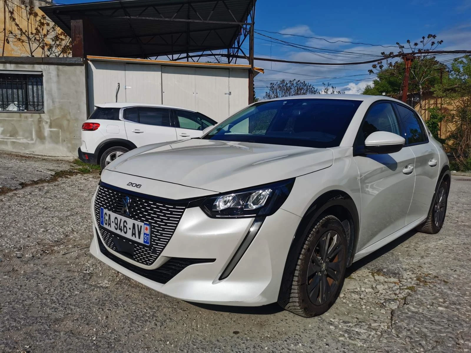 Peugeot 208 Allure e-208, 45000км, снимка 5 - Автомобили и джипове - 54490470