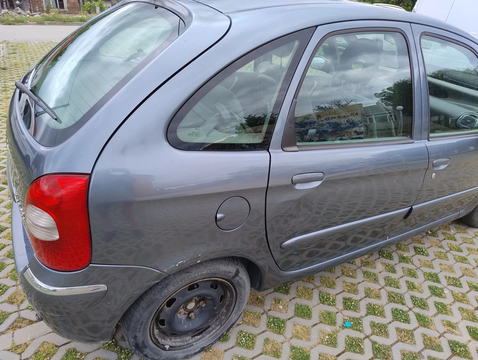 Citroen Xsara picasso 1, 6i, снимка 8 - Автомобили и джипове - 54755635