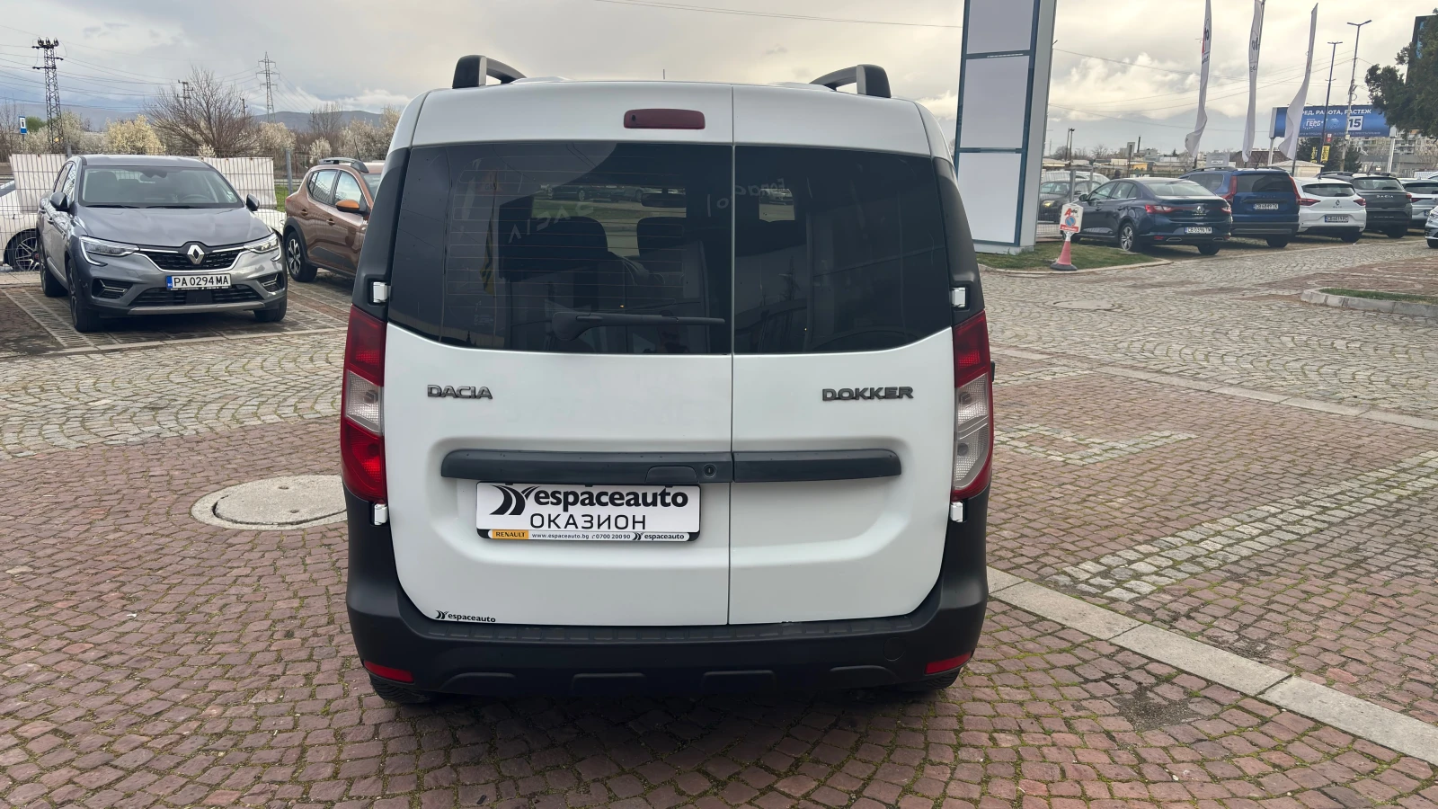 Dacia Dokker 1.6 / 82 к.с., снимка 8 - Автомобили и джипове - 54972896