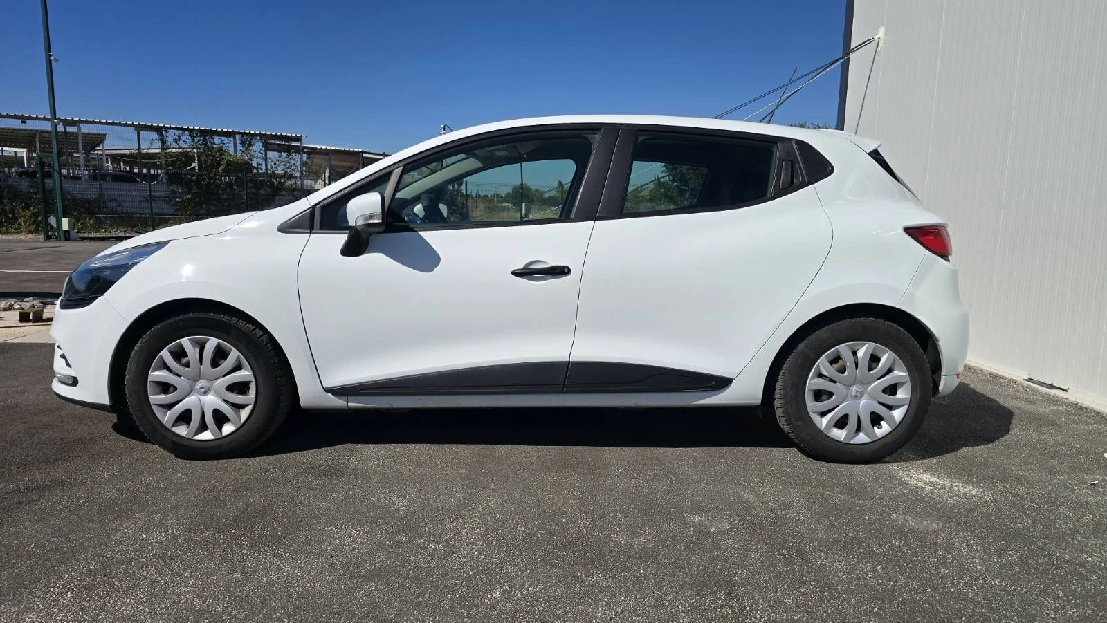 Renault Clio N1* * * Цена с ДДС, снимка 4 - Автомобили и джипове - 56349080