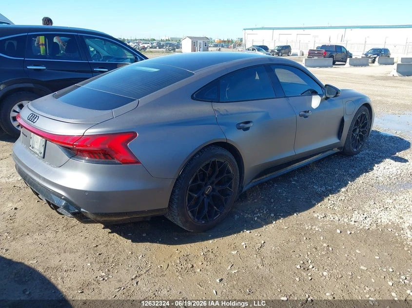 Audi E-Tron GT, снимка 4 - Автомобили и джипове - 56566646