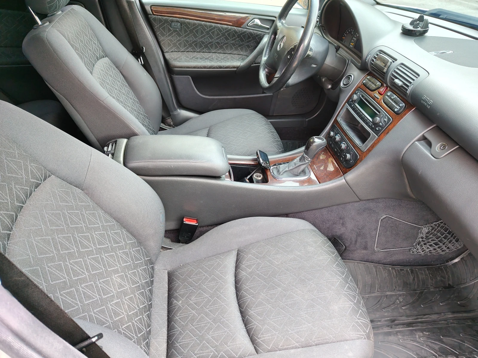 Mercedes-Benz C 200 2.0, снимка 7 - Автомобили и джипове - 56644466