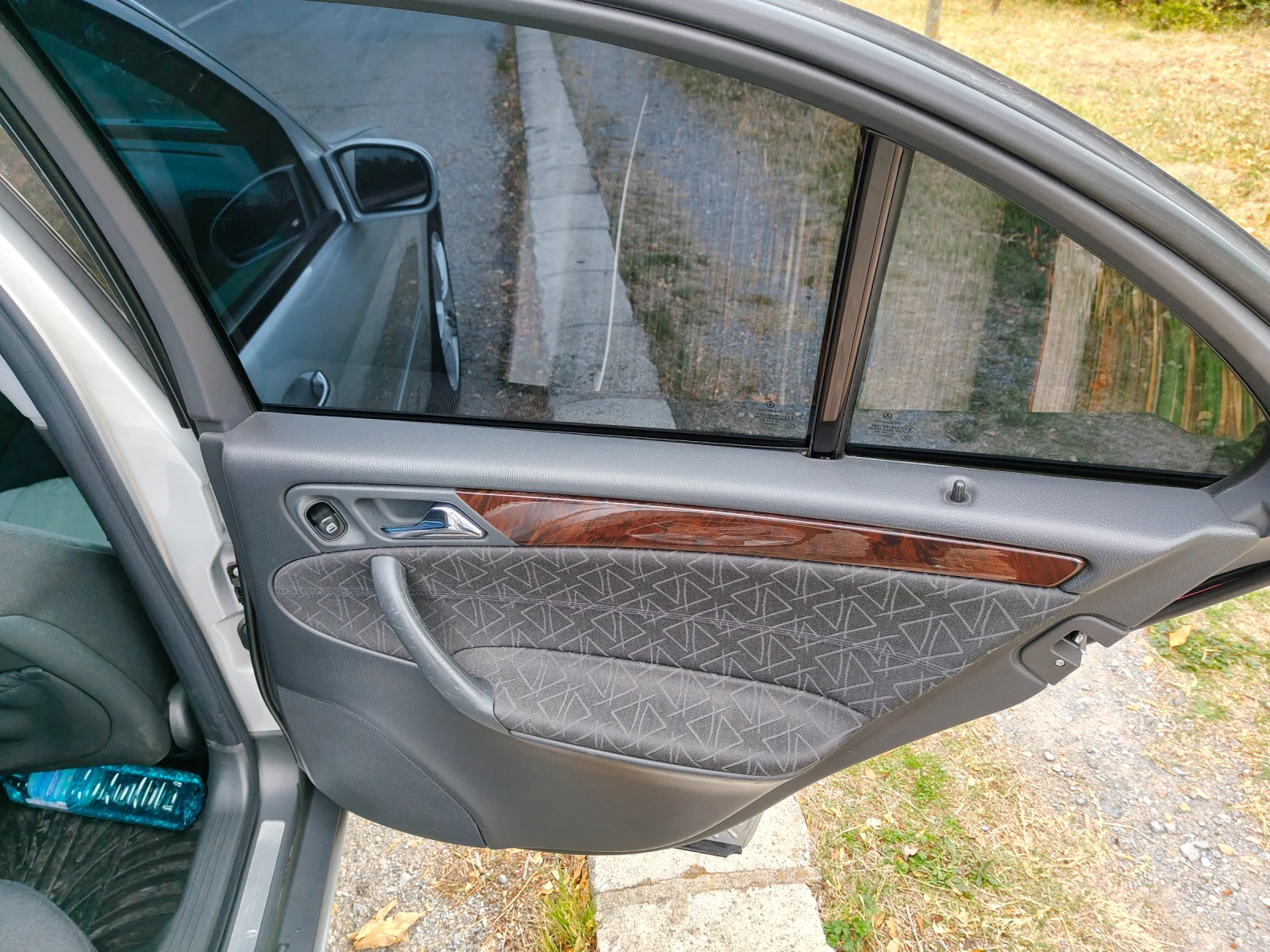 Mercedes-Benz C 200 2.0, снимка 6 - Автомобили и джипове - 56644466