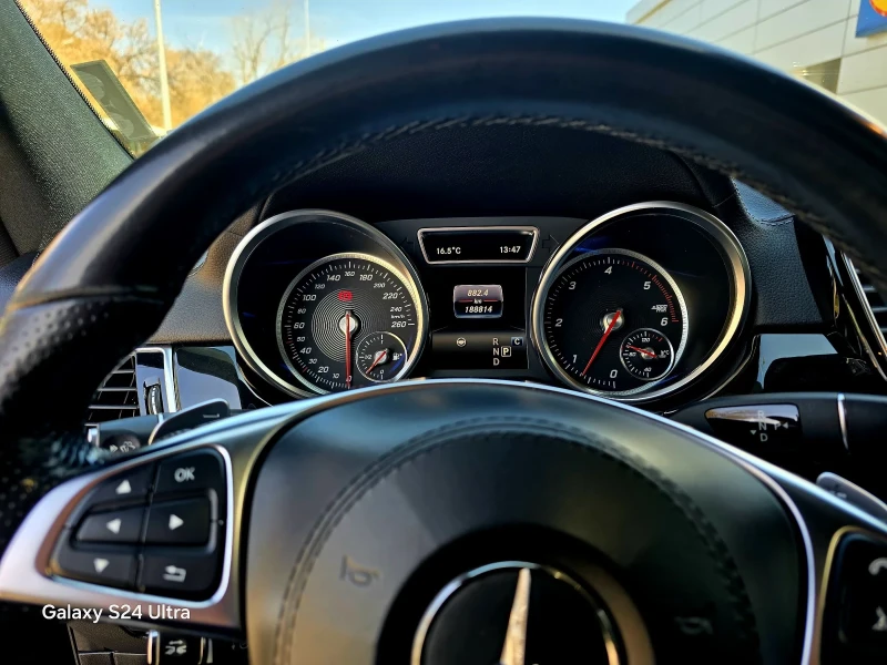 Mercedes-Benz GLS 350 #AMG, снимка 17 - Автомобили и джипове - 52327107