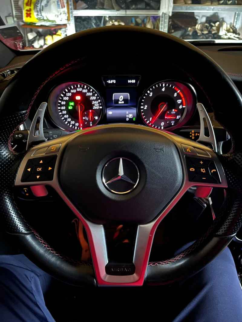 Mercedes-Benz GLA 220 4matic   AMG, снимка 11 - Автомобили и джипове - 52897950