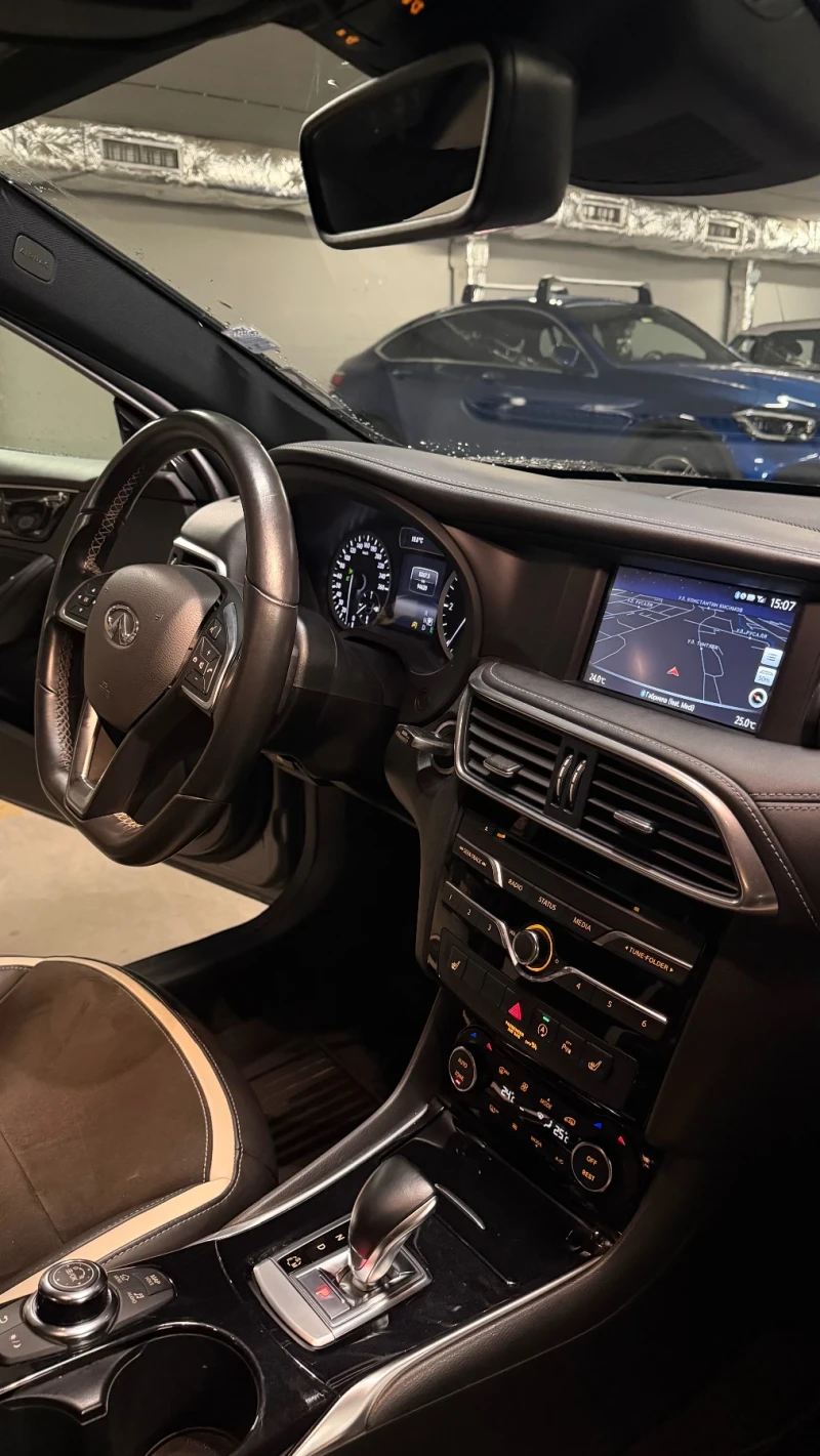 Infiniti Q30 S 4x4, снимка 11 - Автомобили и джипове - 53393167