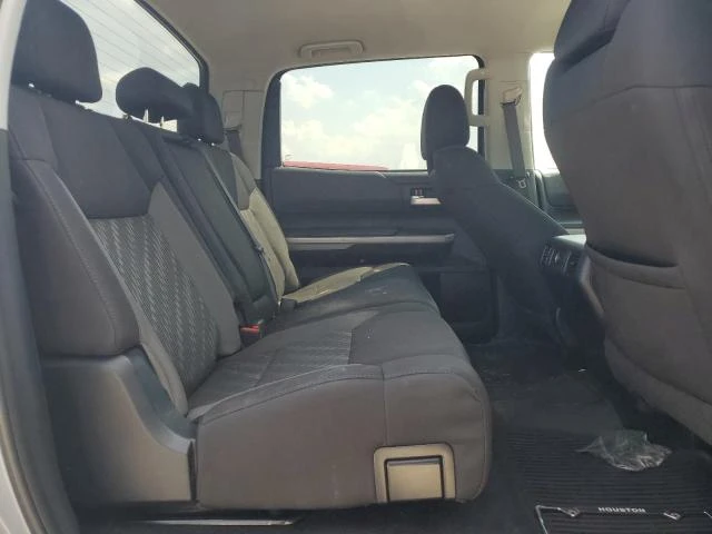 Toyota Tundra CREWMAX SR5, снимка 8 - Автомобили и джипове - 48014858