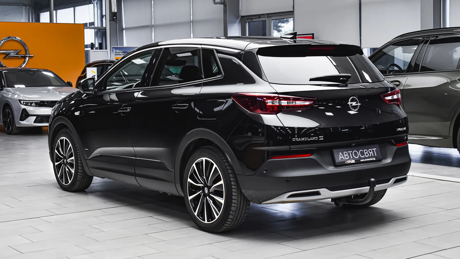 Opel Grandland X 1.6 Turbo Innovation Plug-in Hybrid4 4x4 Automatic - изображение 7