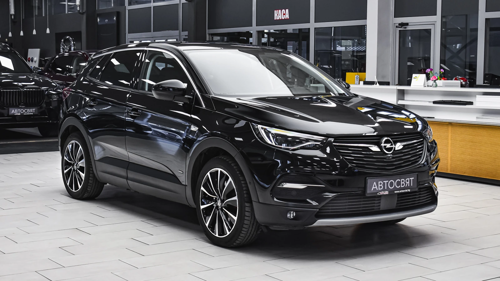 Opel Grandland X 1.6 Turbo Innovation Plug-in Hybrid4 4x4 Automatic - изображение 5
