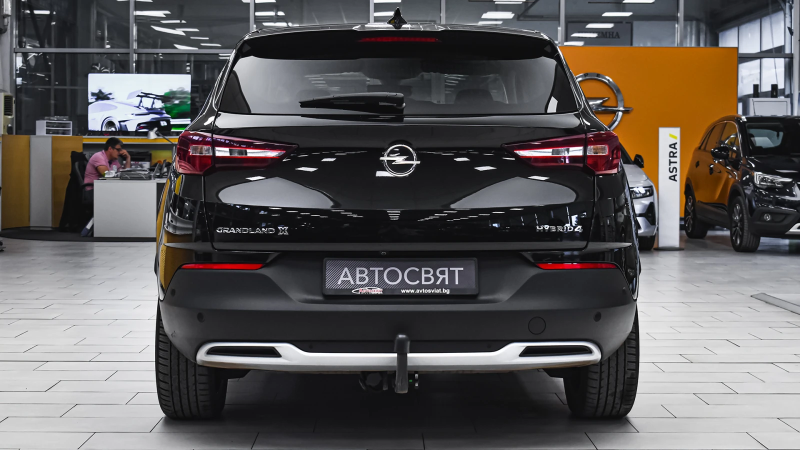 Opel Grandland X 1.6 Turbo Innovation Plug-in Hybrid4 4x4 Automatic - изображение 3