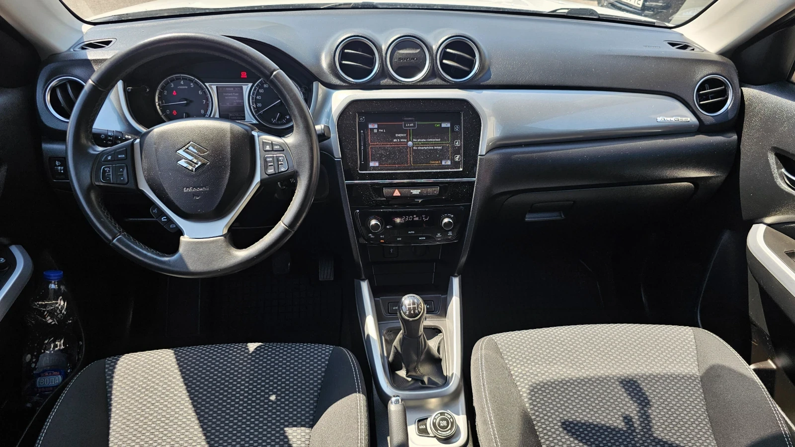 Suzuki Vitara 1.6 4x4 Euro6 - изображение 9