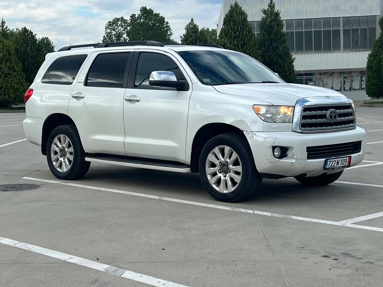 Toyota Sequoia 5.7 Platinum - изображение 4