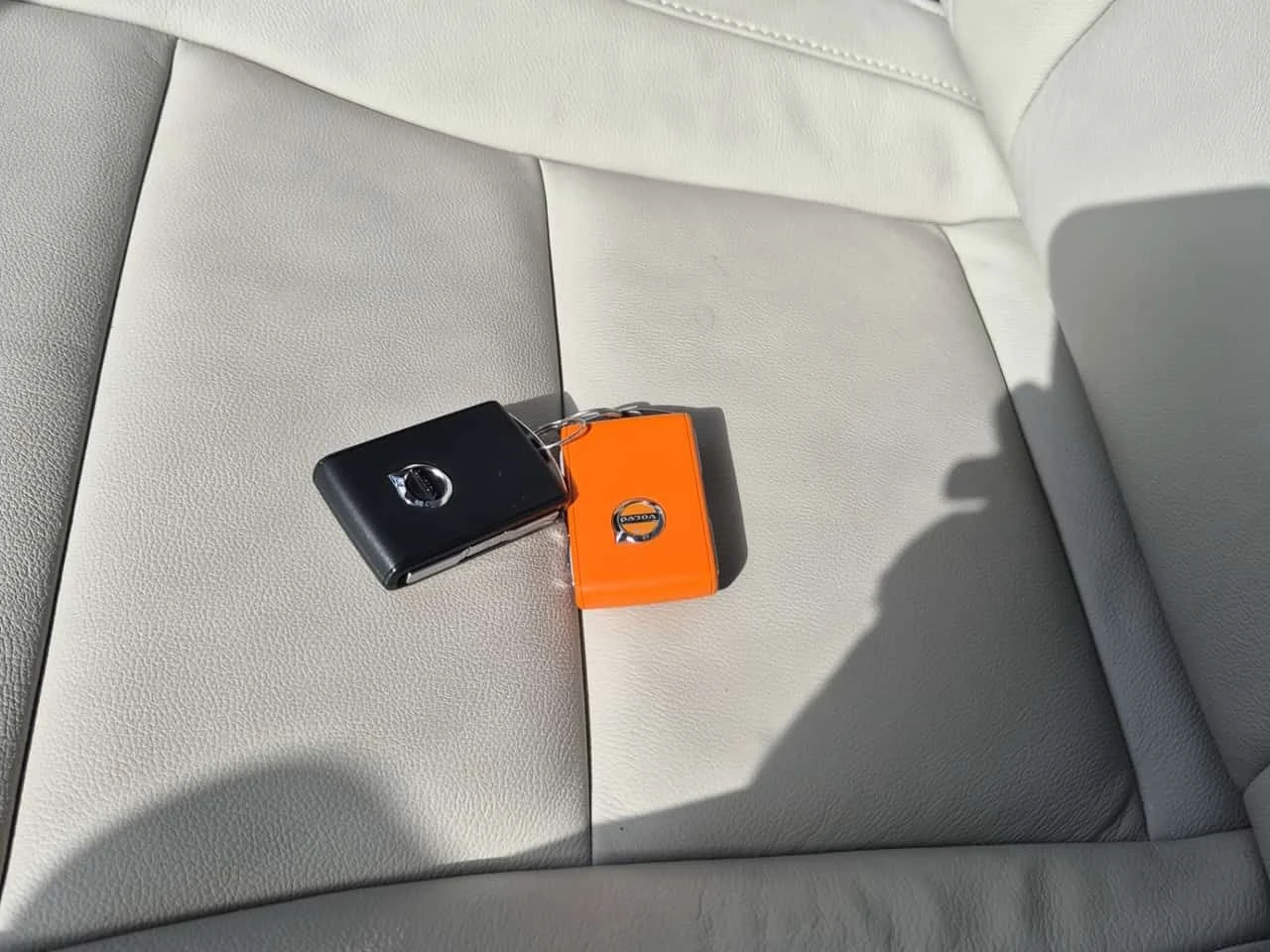 Volvo XC40 MOMENTUM| PANORAMA| 2 �����| CARFAX  | Mobile.bg � ����������� 16