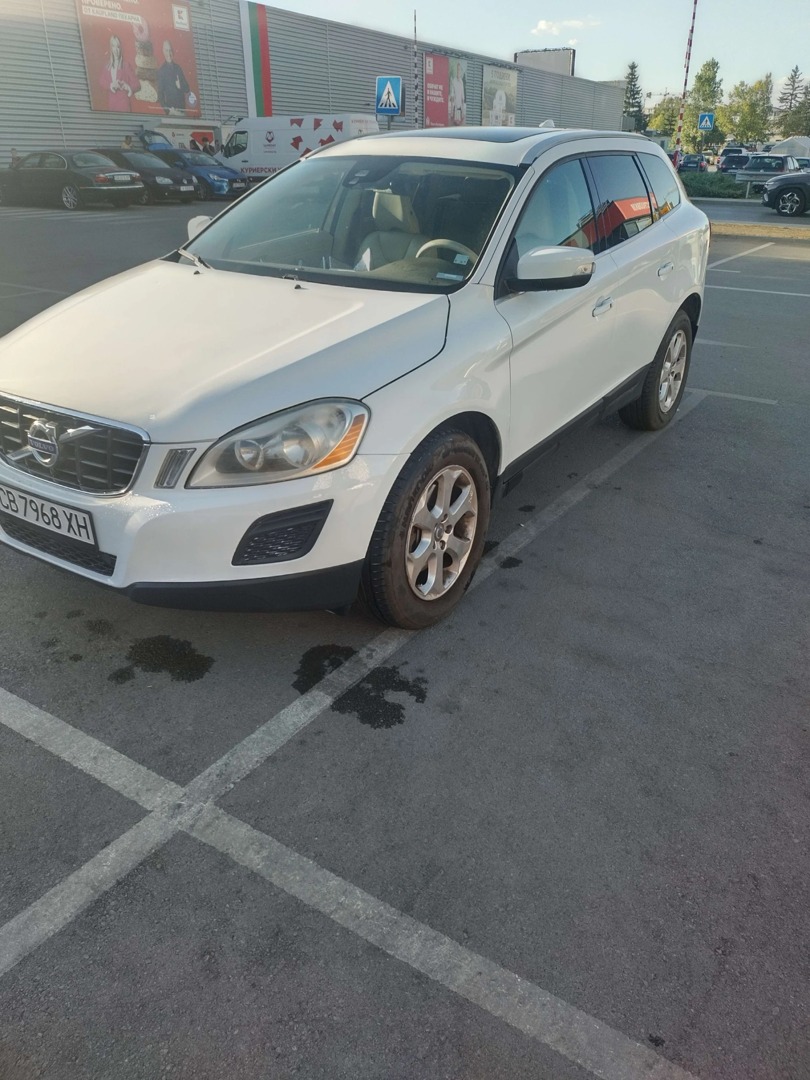 Volvo XC60, снимка 2 - Автомобили и джипове - 54033405