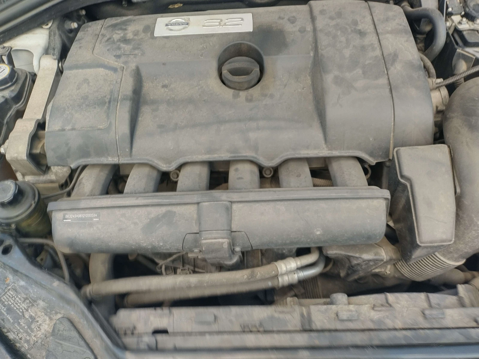 Volvo XC60, снимка 17 - Автомобили и джипове - 54033405