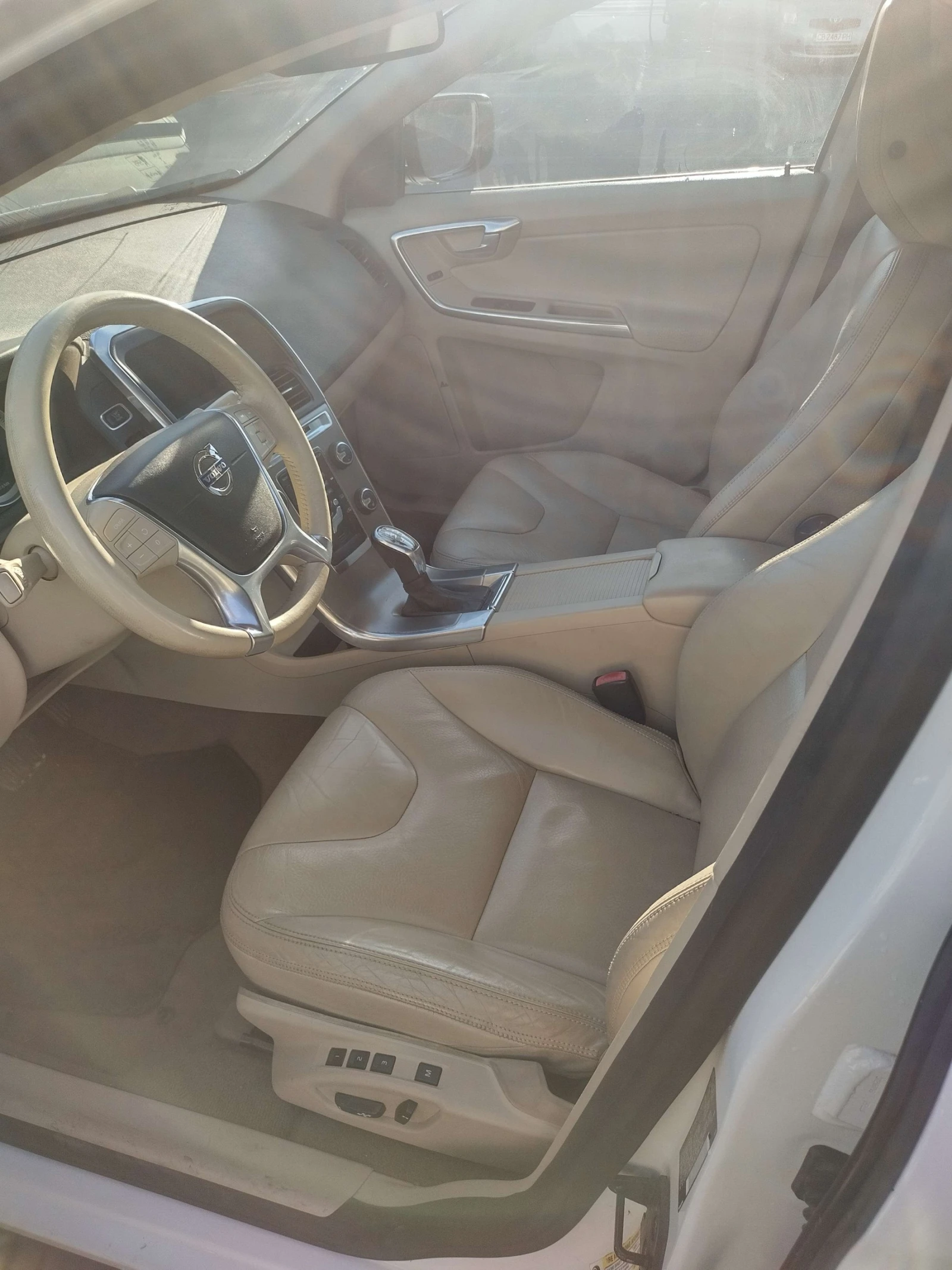 Volvo XC60, снимка 11 - Автомобили и джипове - 54033405