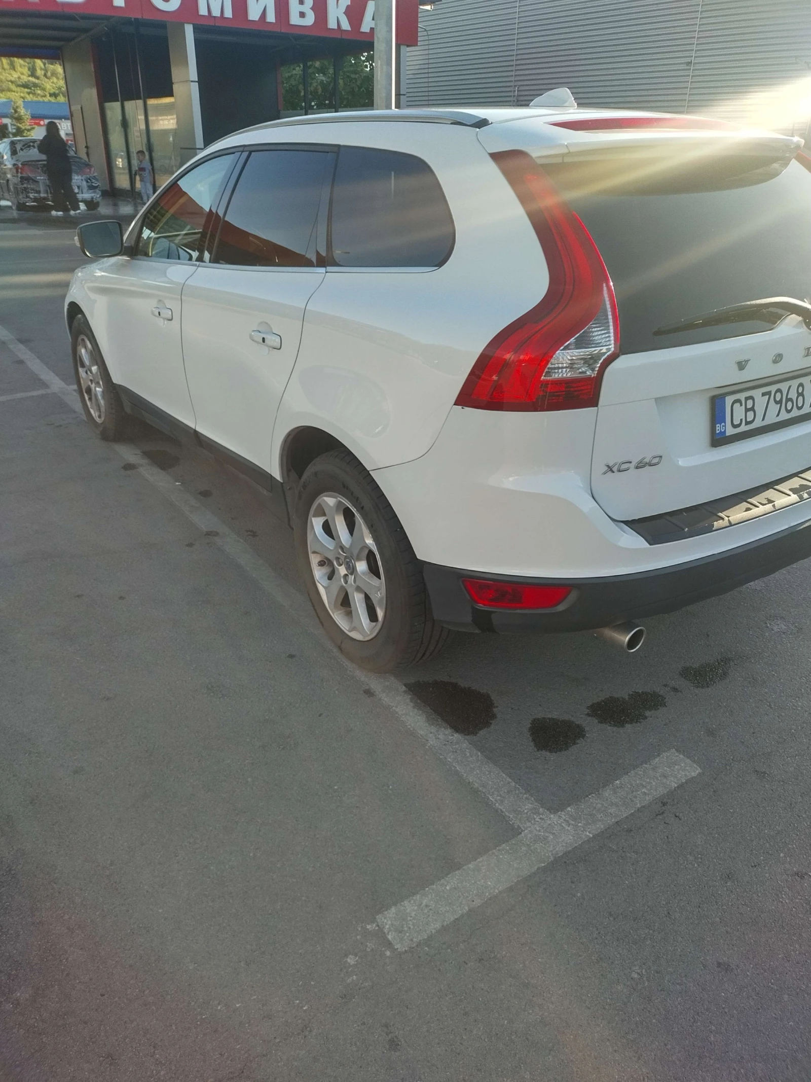Volvo XC60, снимка 4 - Автомобили и джипове - 54033405