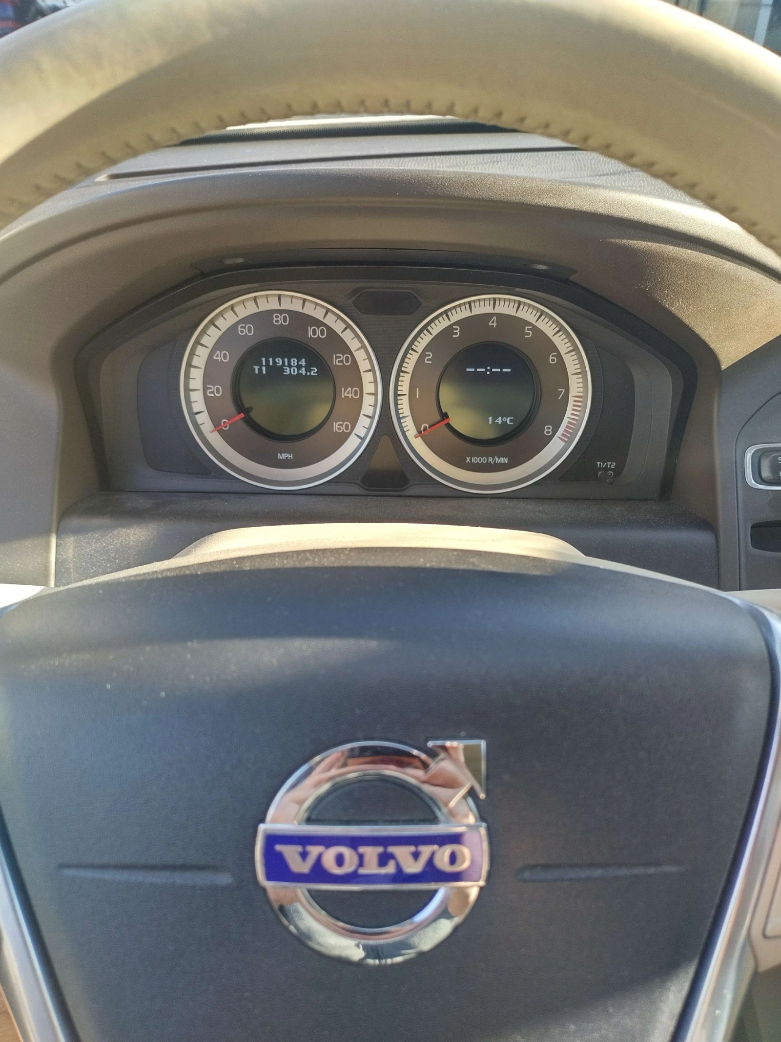 Volvo XC60, снимка 10 - Автомобили и джипове - 54033405