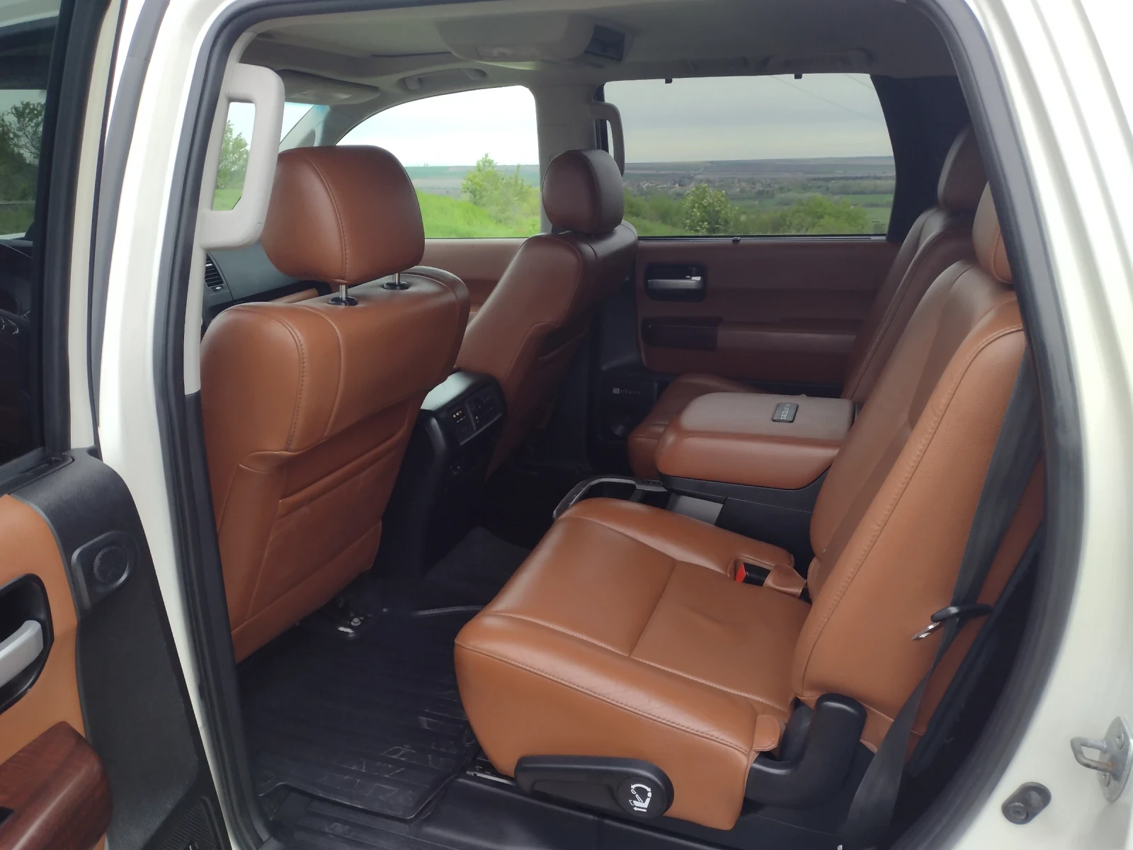 Toyota Sequoia Platinum, снимка 5 - Автомобили и джипове - 54276765