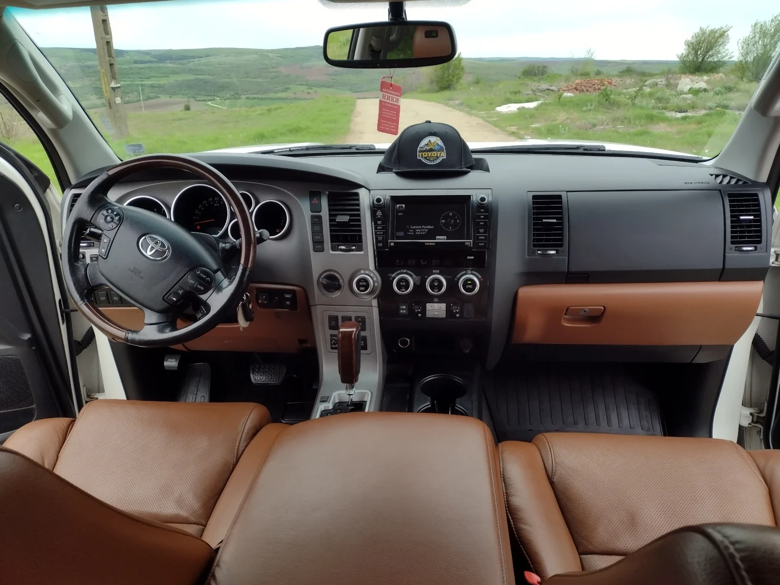 Toyota Sequoia Platinum, снимка 2 - Автомобили и джипове - 54276765