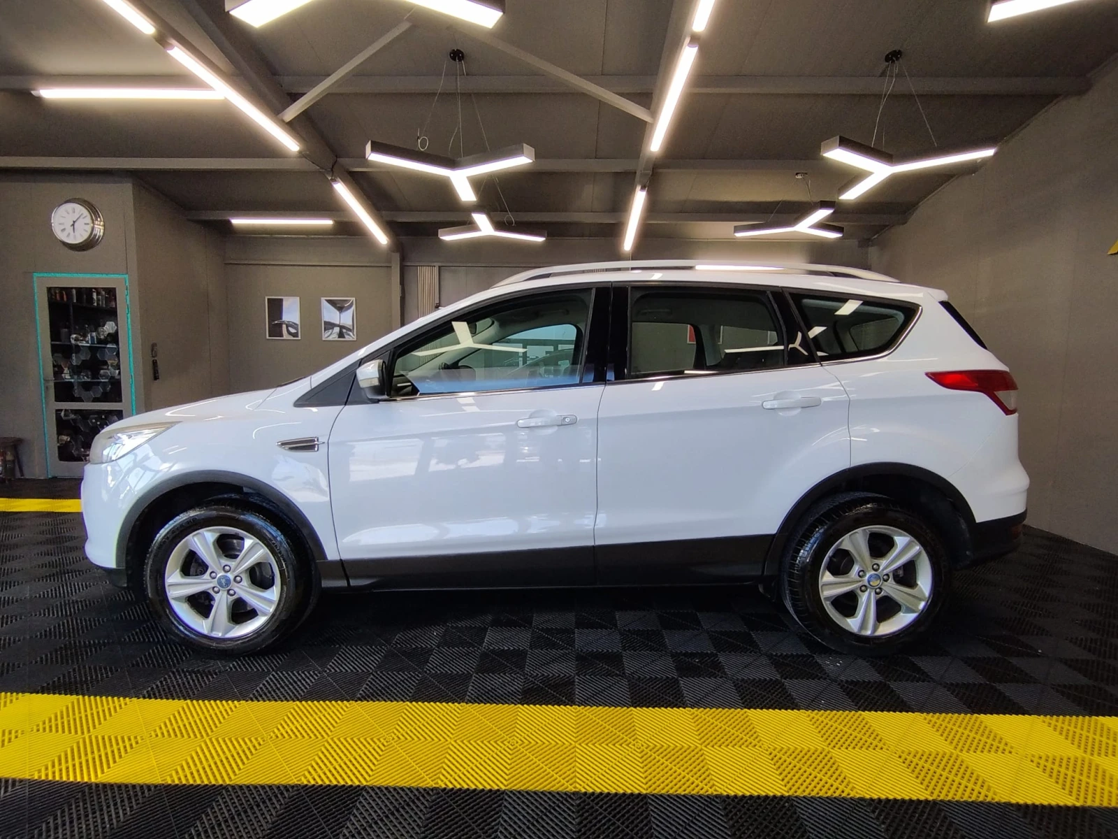 Ford Kuga 2.0 TDCI, снимка 2 - Автомобили и джипове - 54309693