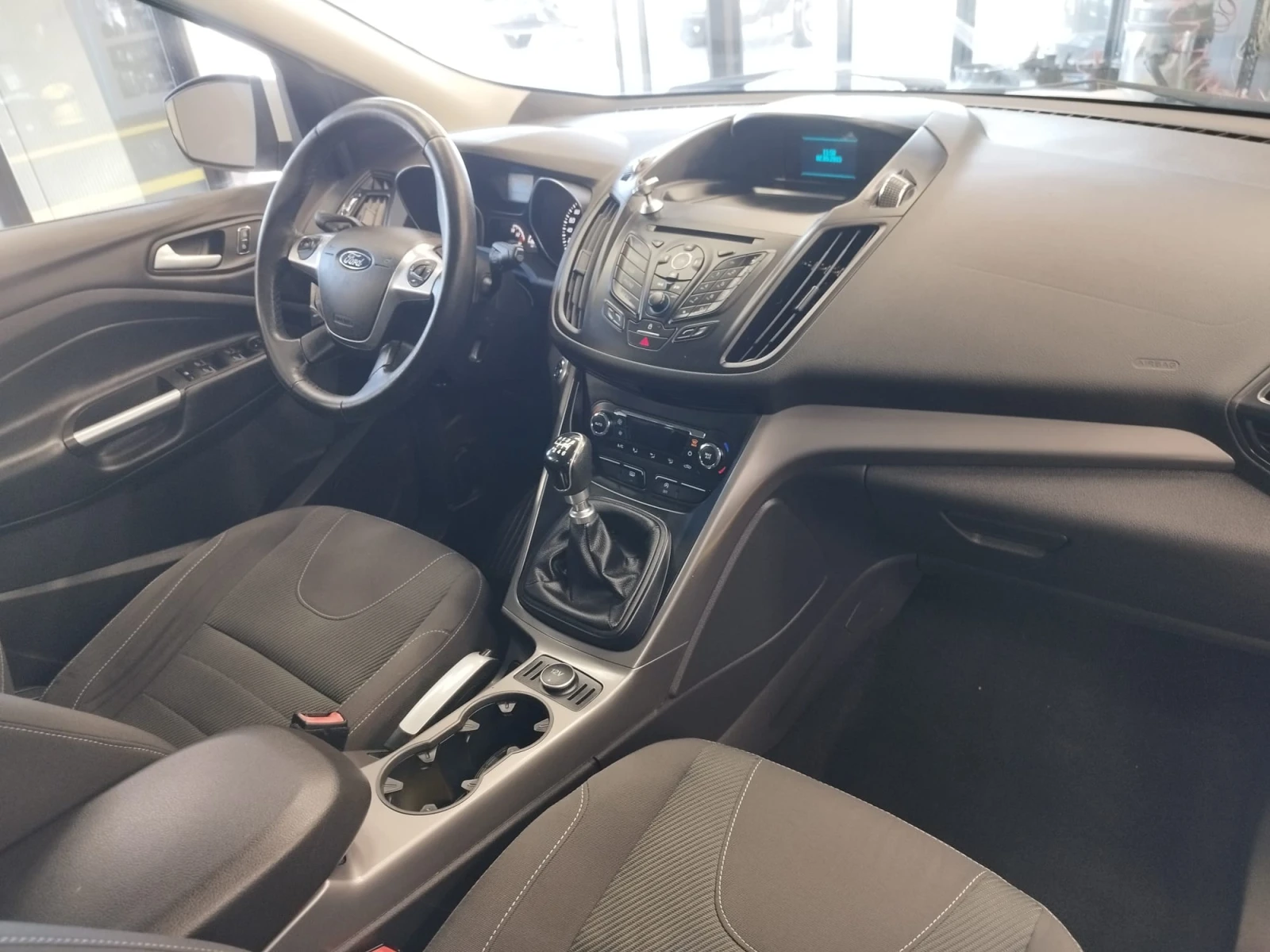 Ford Kuga 2.0 TDCI, снимка 9 - Автомобили и джипове - 54309693