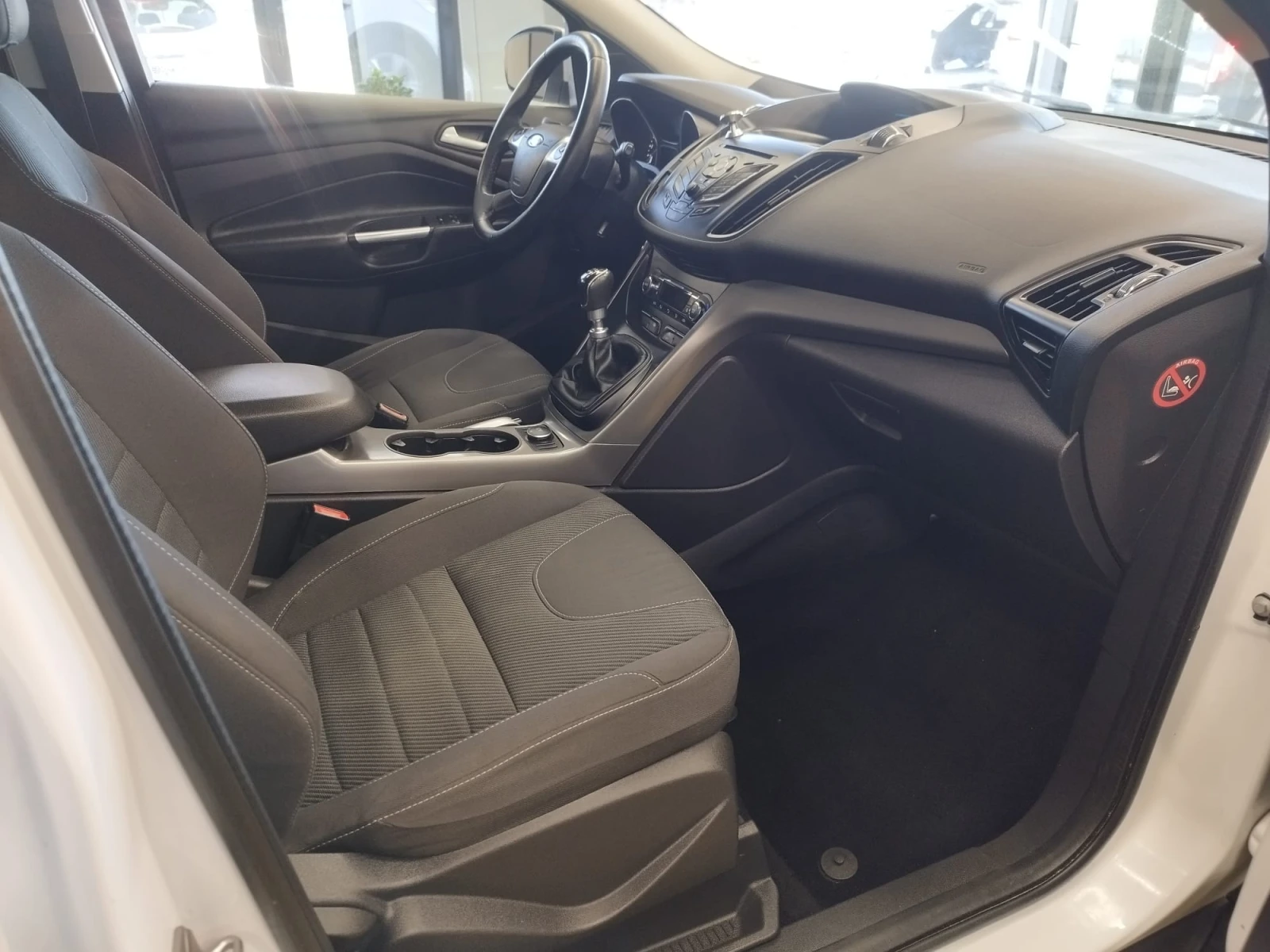 Ford Kuga 2.0 TDCI, снимка 10 - Автомобили и джипове - 54309693