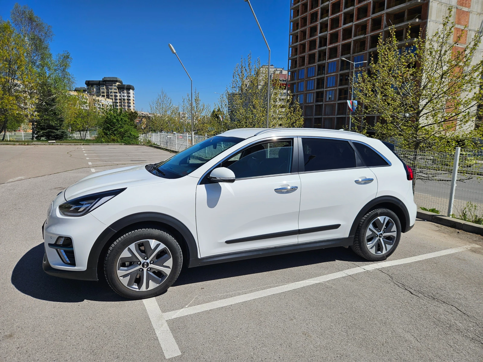 Kia Niro, снимка 2 - Автомобили и джипове - 54331926