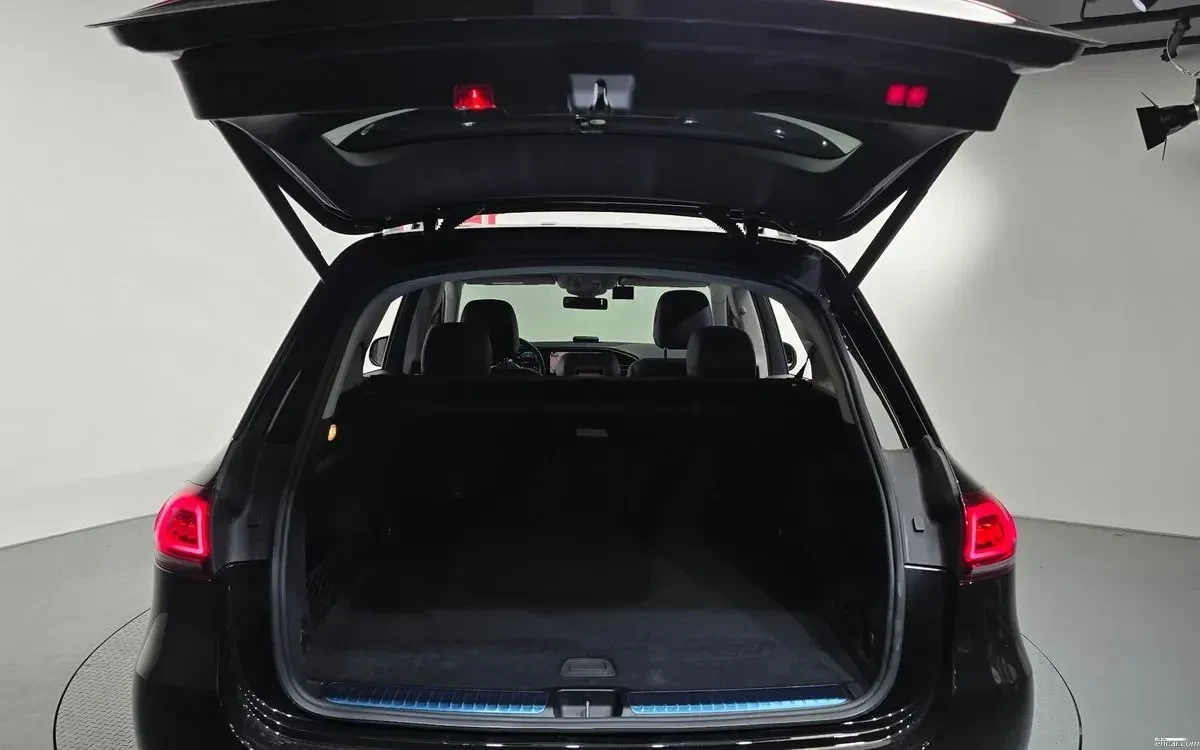 Mercedes-Benz GLE 300 4MATIC / ПОДГРЕВИ / AIRMATIC / ДИСТРОНИК, снимка 6 - Автомобили и джипове - 54756343