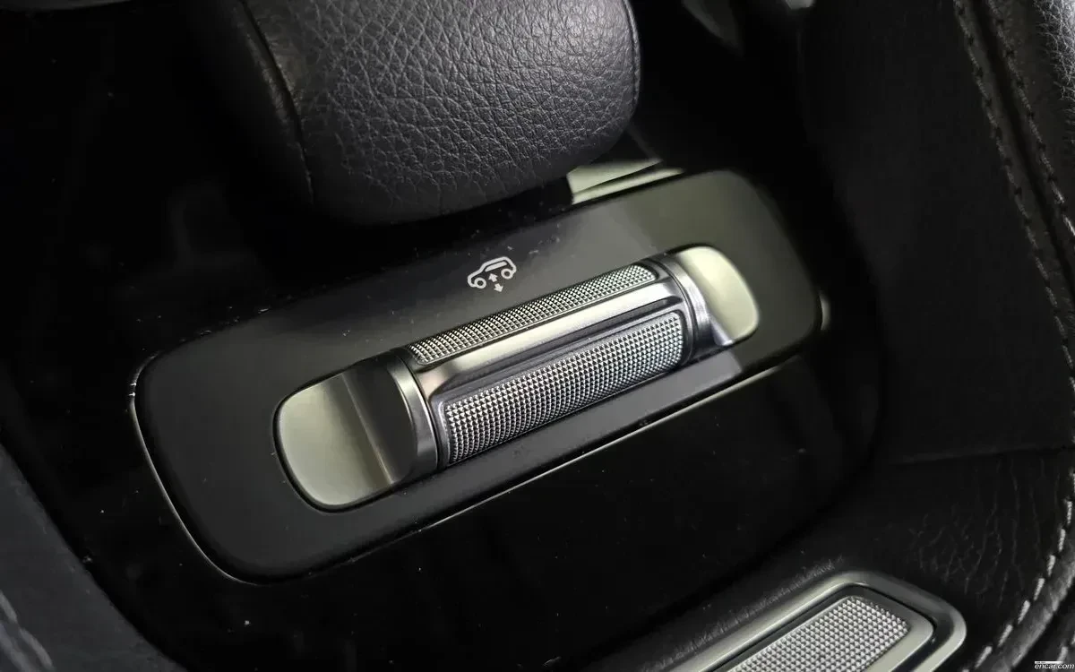 Mercedes-Benz GLE 300 4MATIC / ПОДГРЕВИ / AIRMATIC / ДИСТРОНИК, снимка 13 - Автомобили и джипове - 54756343