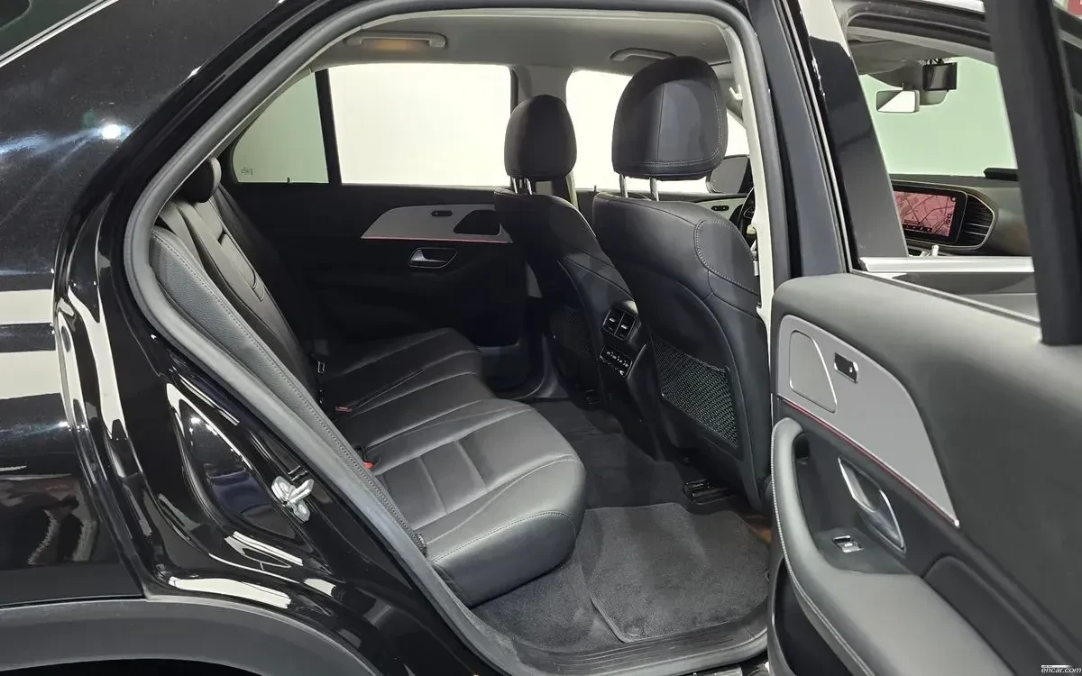Mercedes-Benz GLE 300 4MATIC / ПОДГРЕВИ / AIRMATIC / ДИСТРОНИК, снимка 15 - Автомобили и джипове - 54756343