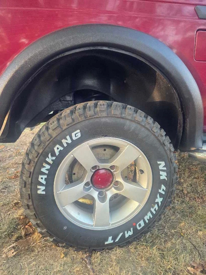 Lada Niva, снимка 13 - Автомобили и джипове - 55895012