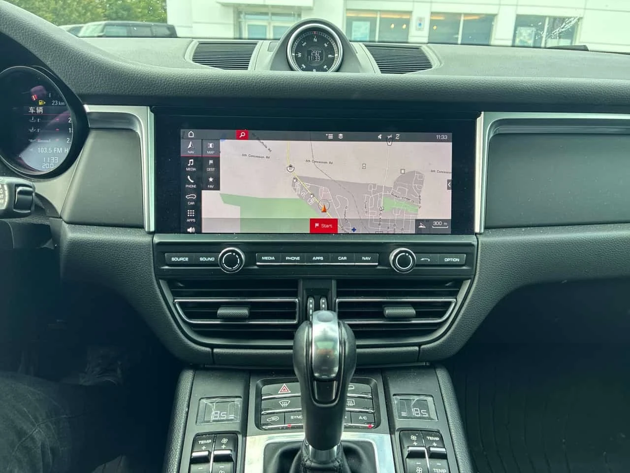 Porsche Macan * AWD * CARFAX * ОПЦИЯ ЗА ФИНАНСИРАНЕ * , снимка 9 - Автомобили и джипове - 56221635
