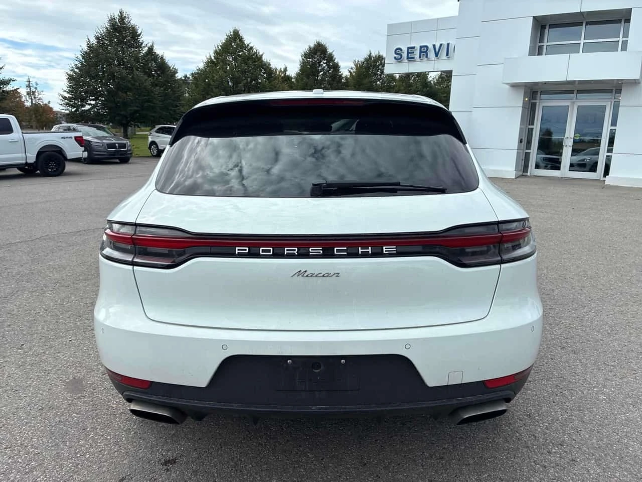 Porsche Macan * AWD * CARFAX * ОПЦИЯ ЗА ФИНАНСИРАНЕ * , снимка 4 - Автомобили и джипове - 56221635