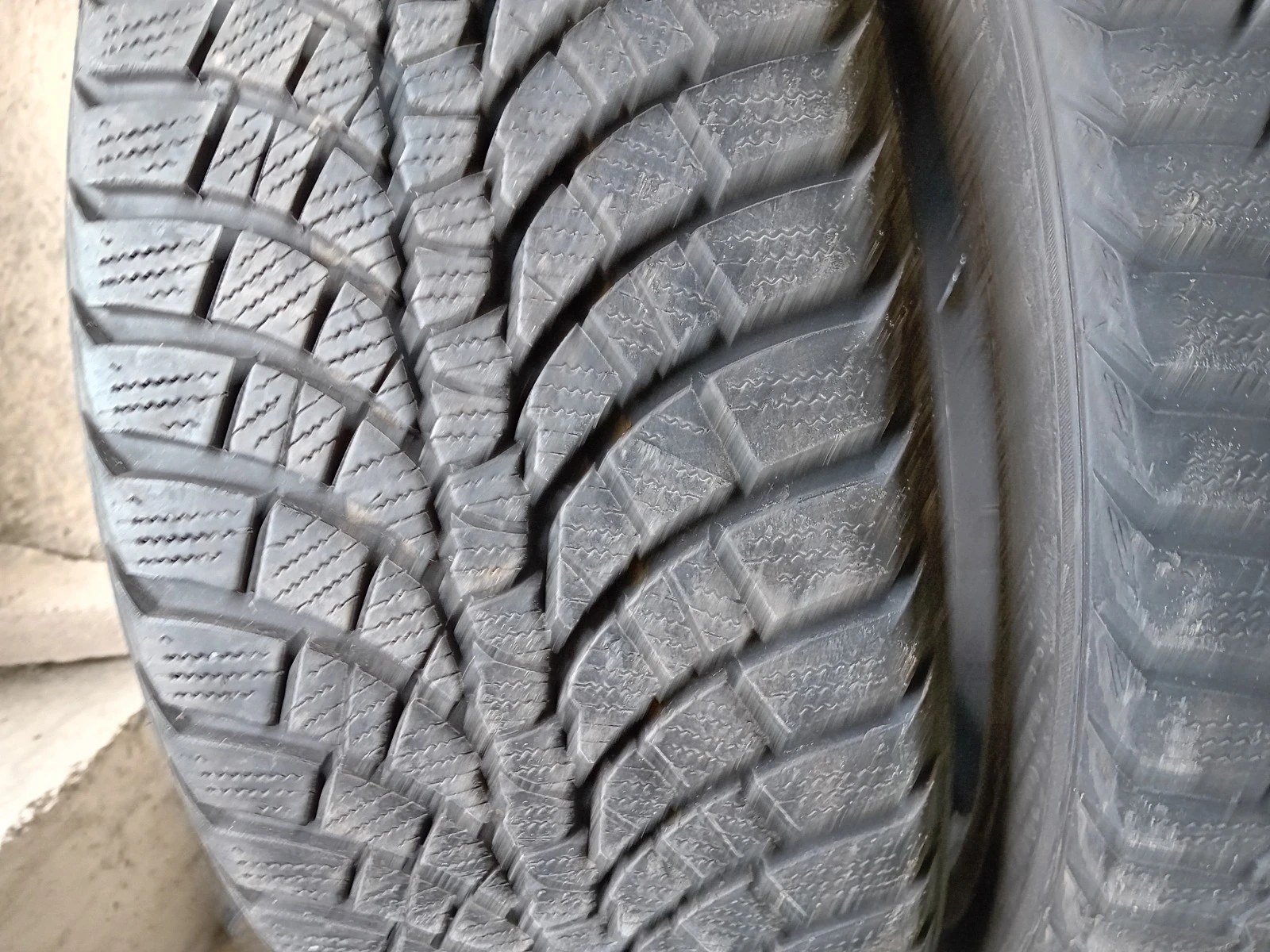  225/40R18 | Mobile.bg   3