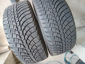 Гуми Зимни 225/40R18, снимка 1 - Гуми и джанти - 45947112