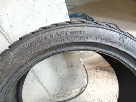 Гуми Зимни 225/40R18, снимка 5 - Гуми и джанти - 45947112